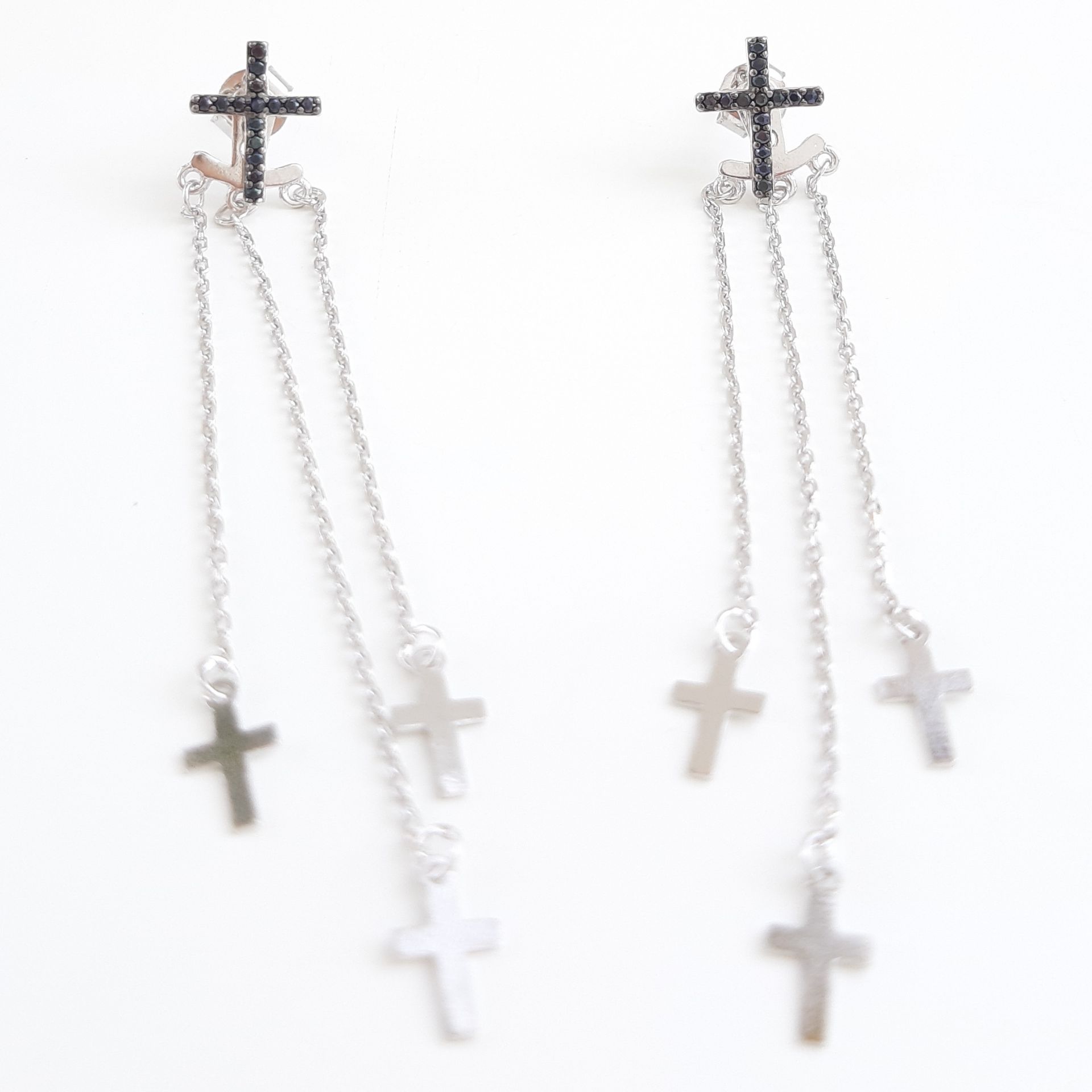 262020111757 pendientes plata circonitas negras dobles cruz luar joyera denia cadenas