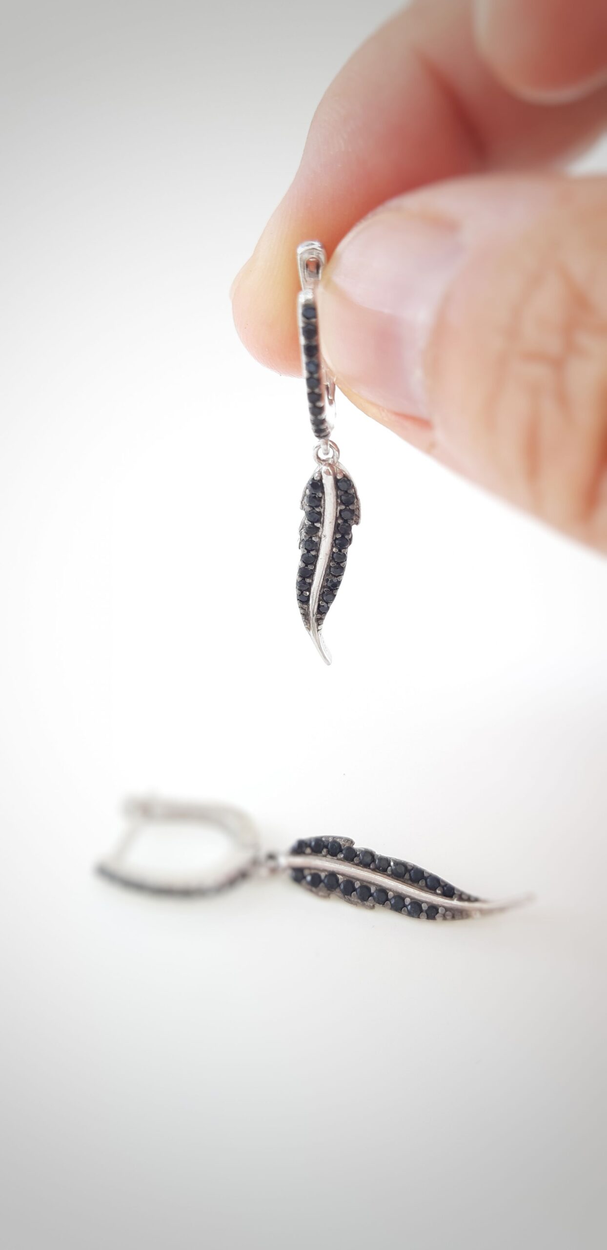 262020112359 pendientes plata plumas circonitas negros luar joyas joyera denia 1