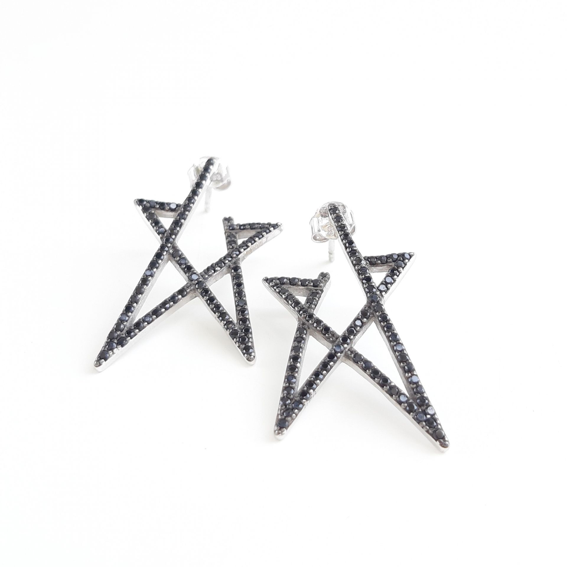 2752020113333 pendientes plata circonitas negros estilo rockero presin luar joyeria denia